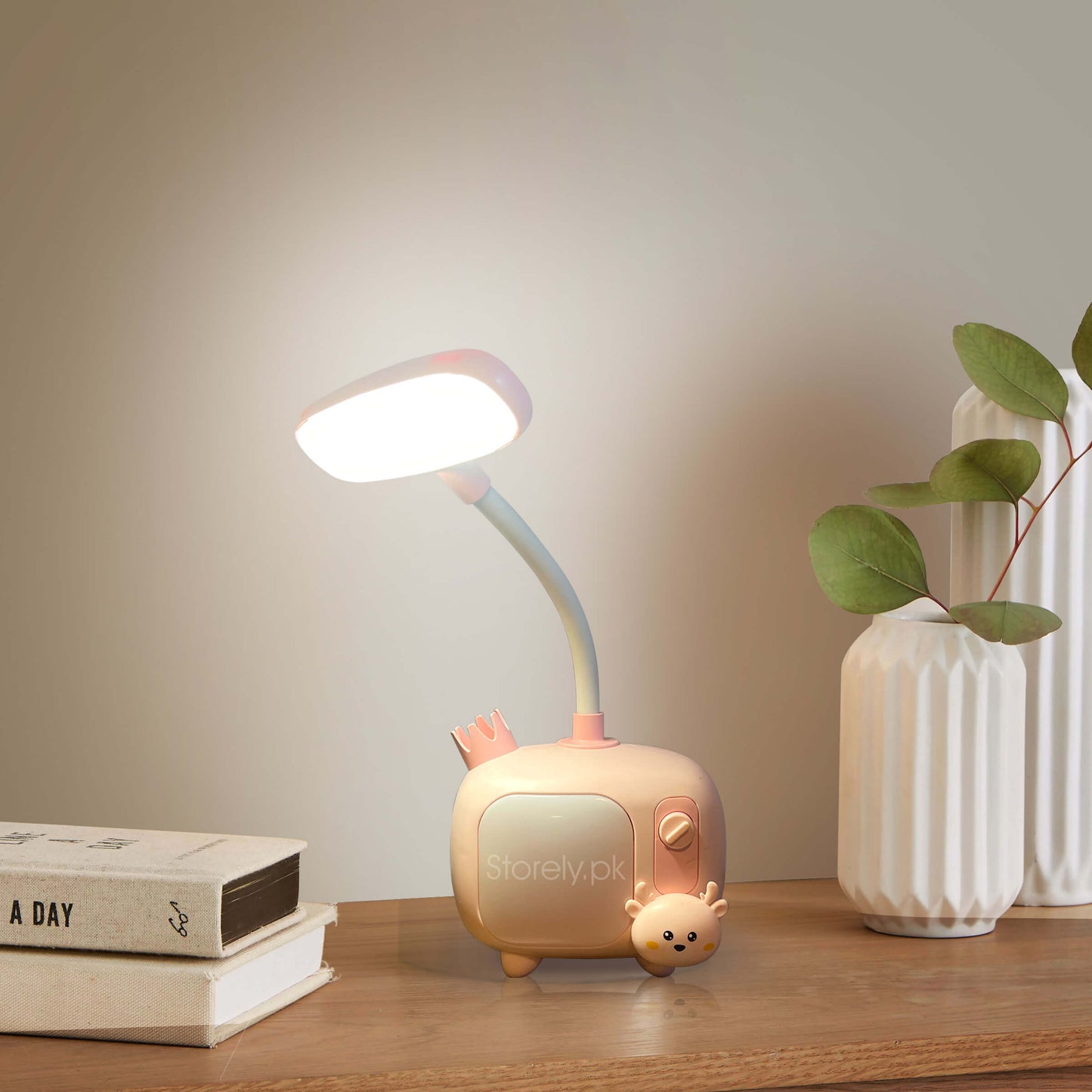 TV Designed Table Lamp