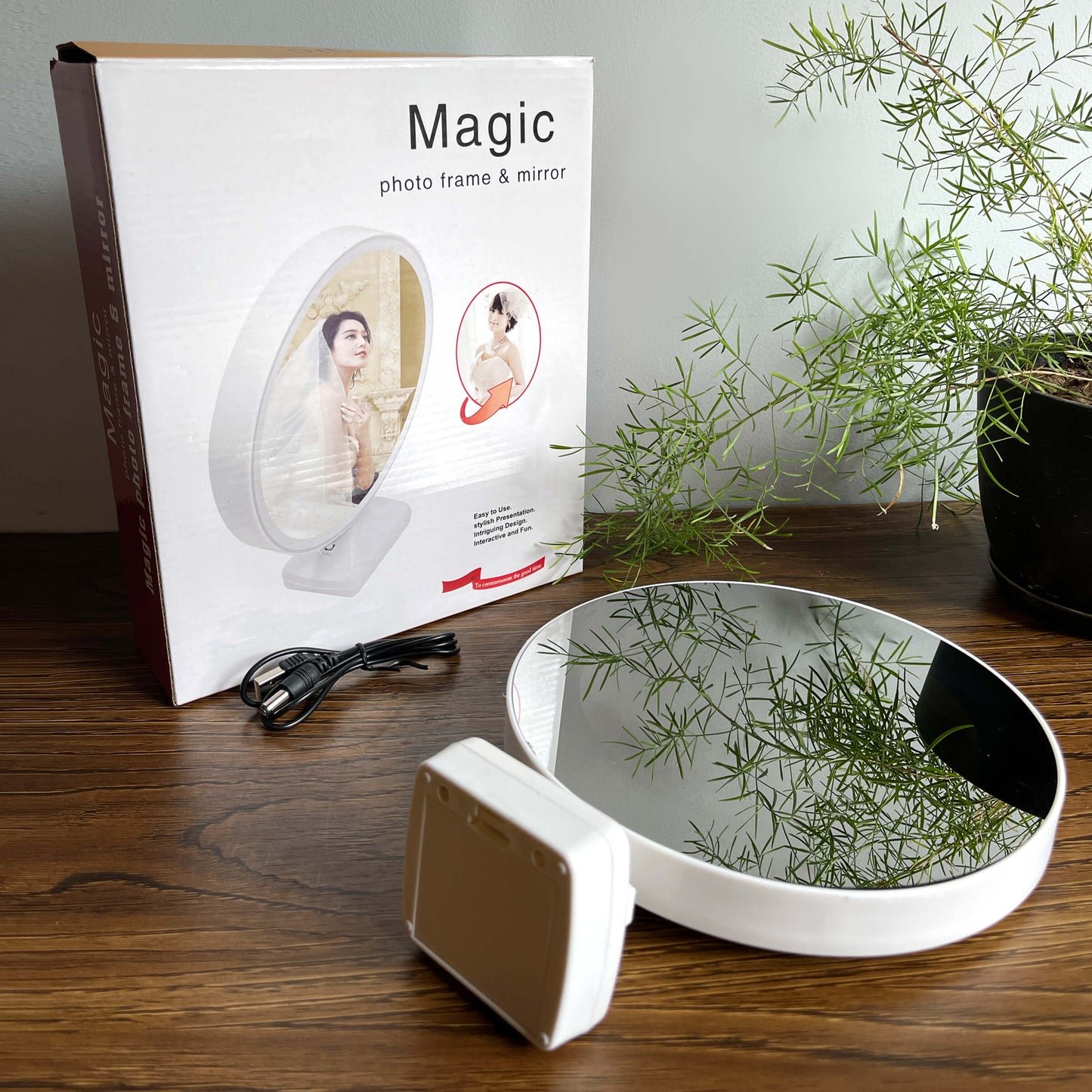 Magic Photo Frame & Mirror - Round Shape